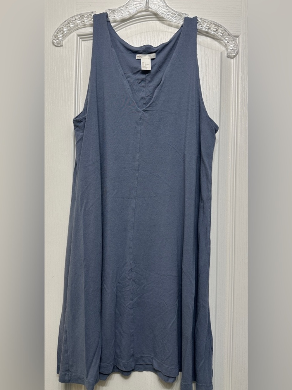 H&M Sleeveless V-Neck Basics Dress